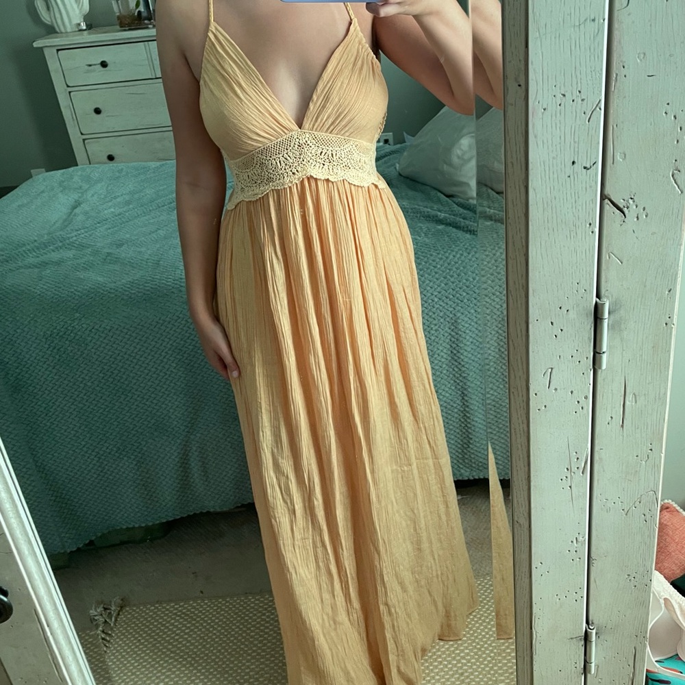 Forever 21 yellow flower maxi dress with lace detail - Picture 2 of 6